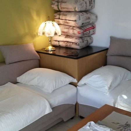Apartments Soric Ровин Екстериор снимка