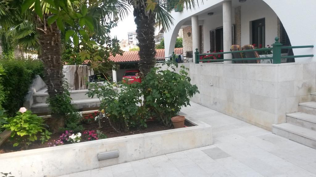 Apartments Soric Ровин Екстериор снимка