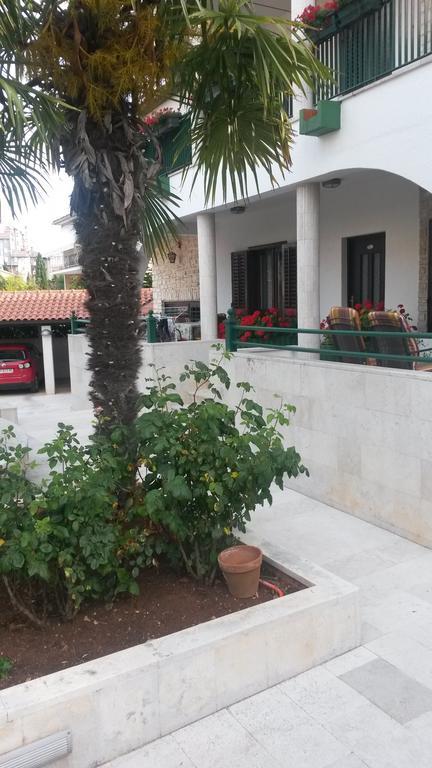 Apartments Soric Ровин Екстериор снимка