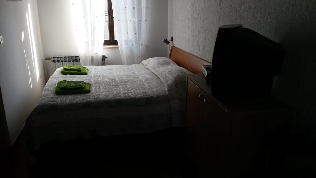 Apartments Soric Ровин Екстериор снимка