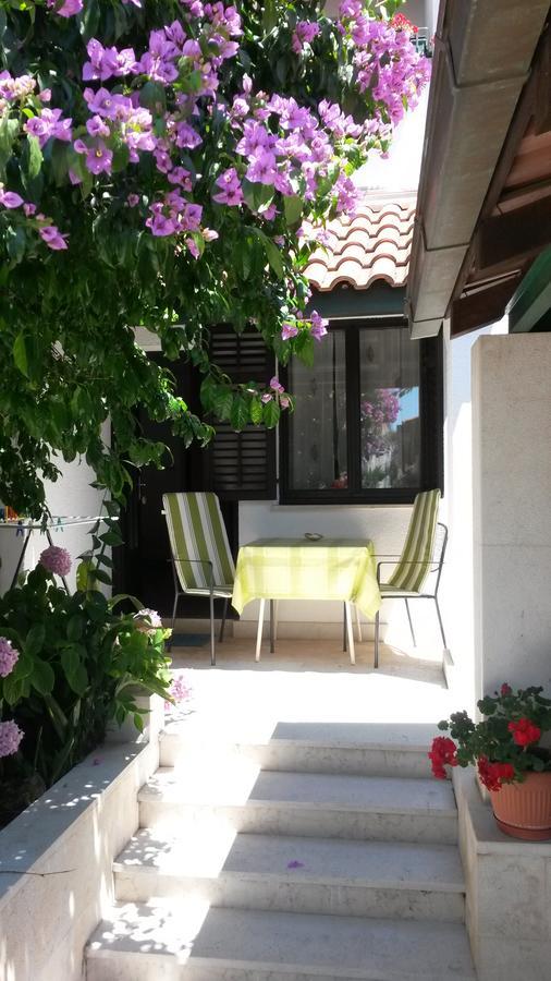 Apartments Soric Ровин Екстериор снимка