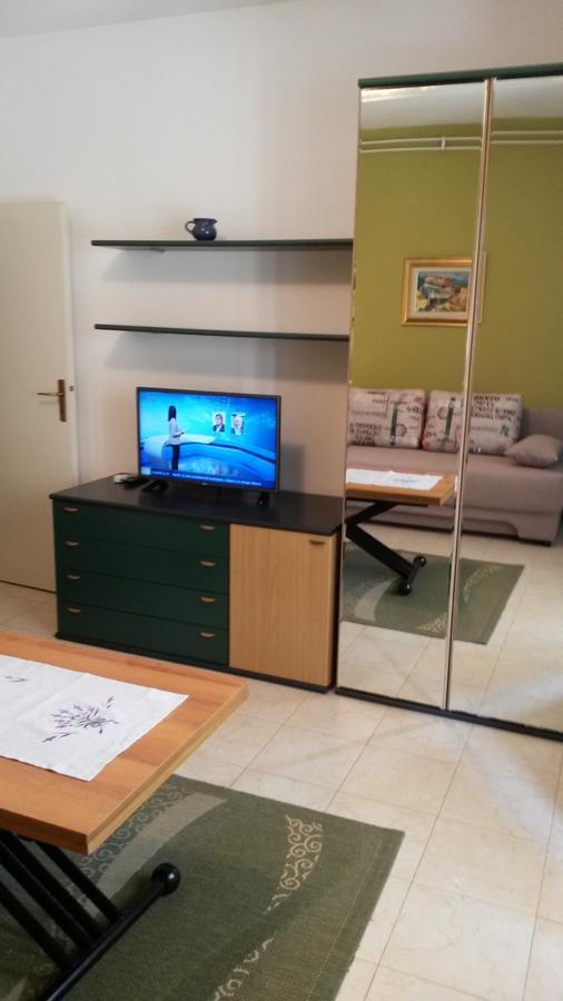 Apartments Soric Ровин Екстериор снимка