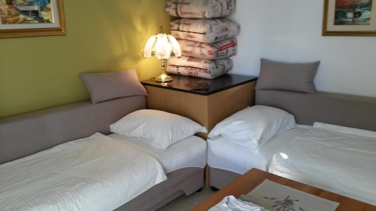 Apartments Soric Ровин Екстериор снимка