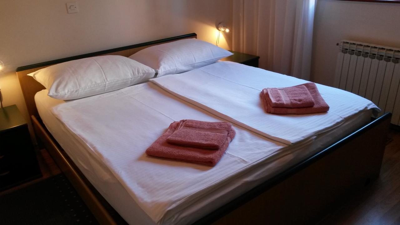 Apartments Soric Ровин Екстериор снимка