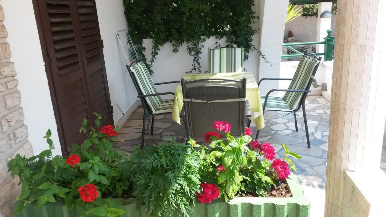 Apartments Soric Ровин Екстериор снимка
